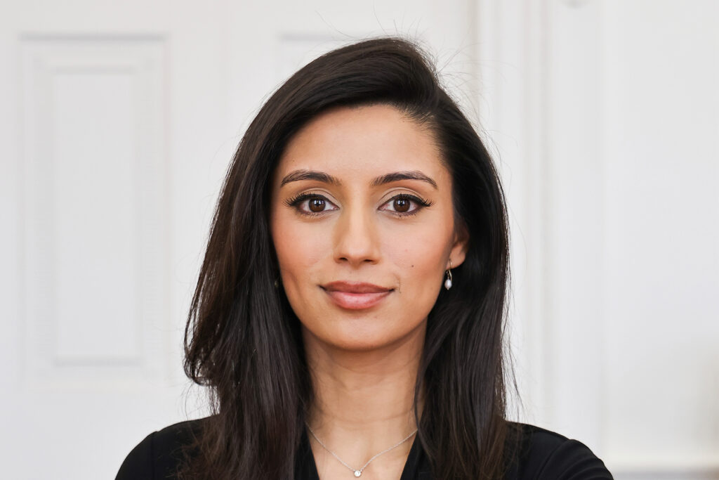 Corporate-Headshot-London-VMV (1)