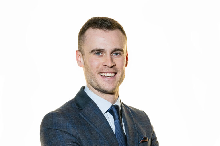 Corporate-Headshot-London-VMV (4)